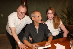 Auditor-Fiscal aposentado, Marcio Fernandes, lança o seu 1º livro de crônicas