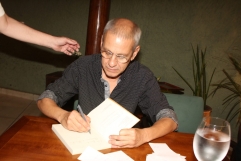 Auditor-Fiscal aposentado, Marcio Fernandes, lança o seu 1º livro de crônicas