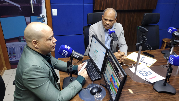 Cortes da entrevista do presidente reeleito do Sindifisco-GO à Bandeirantes 98.7 FM