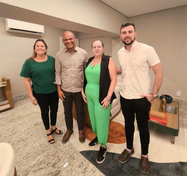Presidência do Sindifisco-GO recebe visita de diretora da PUC TV Goiás