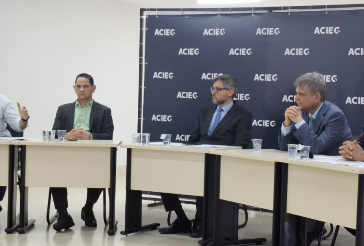 Auditor-fiscal participa de fórum sobre adaptação de empresas à Reforma Tributária