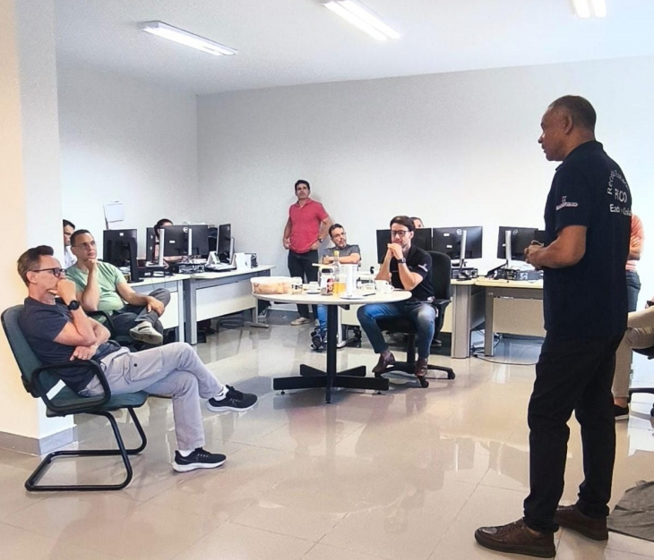 Diretoria do Sindifisco-GO se reúne com auditores-fiscais da DRF-Goiânia