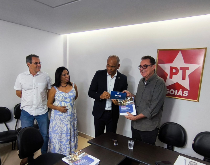 Diretoria do Sindifisco-GO é recebida pelo candidato a governador pelo PT, Luis Cesar Bueno