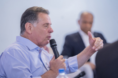 Marconi Perillo abre a série de sabatinas do “Conversa com o Candidato — Eleições 2026”