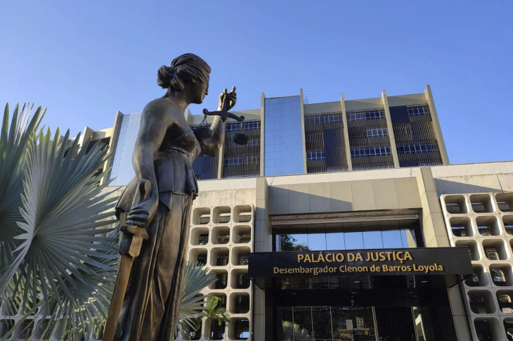 TJ-GO suspende férias de ofício fora do calendário previsto em lei