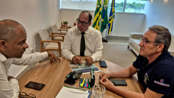 Diretoria do Sindifisco-GO se reúne com o deputado Lineu Olimpio